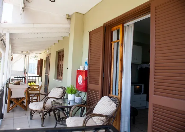 Summer Holidays Апартаменты Никиана